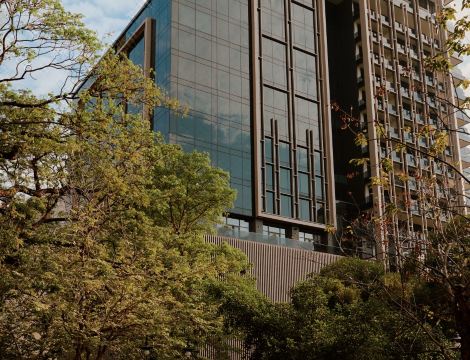 1. 아만 나이 러트..