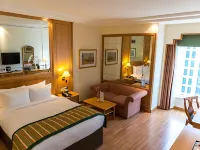 Millennium Downtown Abu Dhabi Hotels near Gold Souk