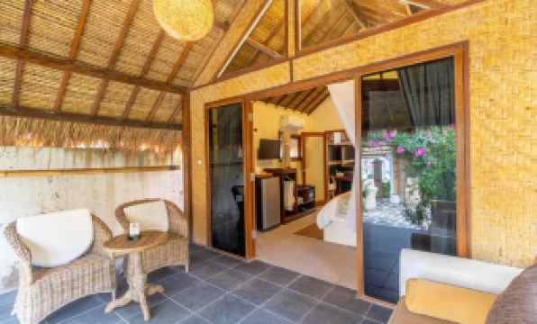 Scallywags Beach Club