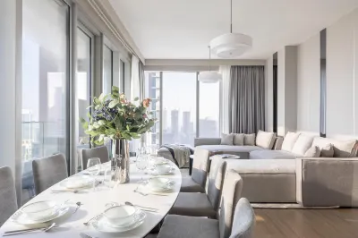 Luxury 4BR | Prime Downtown Stay فنادق في 
