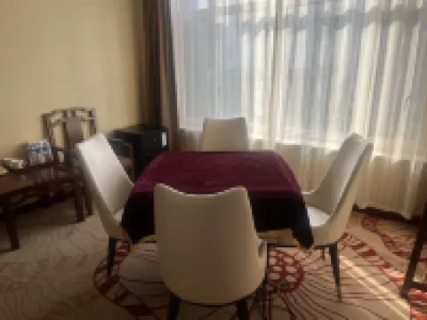 Tianfu Yunqi Longjia International Airport Hotel