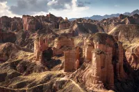 Yilu Harbor Hotel (Linze colorful Danxia store) - Mountain view