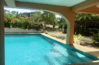 Larosa Hostel Puerto Princesa Hotels in Palawan