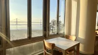 Homers Hotel - breakfast