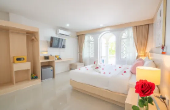 Seaside Patong House - Newly Open