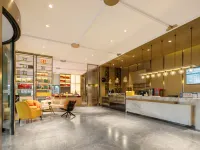 Yangj.Yueicheng International Hotel (Ciqikou BranchShapingba High speed Railway Station Chongqing) Hotels near Shapingba