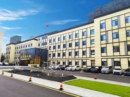 Dongyuan Building Hotel Отели рядом с достопримечательностью «Shandong Agricultural Engineering Institute»