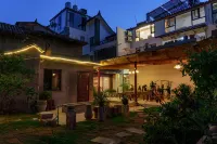 彩雲·美宿 Caiyun Homestay雲根文化休閑度假民宿（石屏古城店） 鄰近石屏文廟的酒店