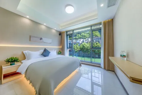 Jinshuiloutai Self-checkin Homestay (Zhenyuan Ancient City Xindaqiao)