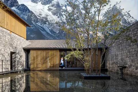 麗江厚苑Nguluko|日照金山·雪山パノラマ·設計師美學ホテル