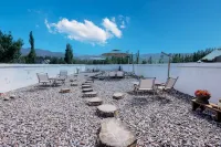 Tea Zhiyuan Homestay (Nalati Grassland Branch) Hotels near Nalati Hayin Sai Folk Village