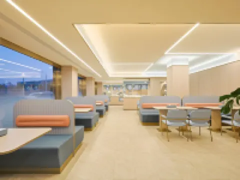 HanTing Hotel (Eurasia Shopping Center, Tongjiang Road, Baishan) Hoteles en Baishán