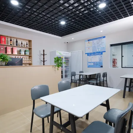 Shatingyi Homestay (Xiangshawan Tourist Area Branch)