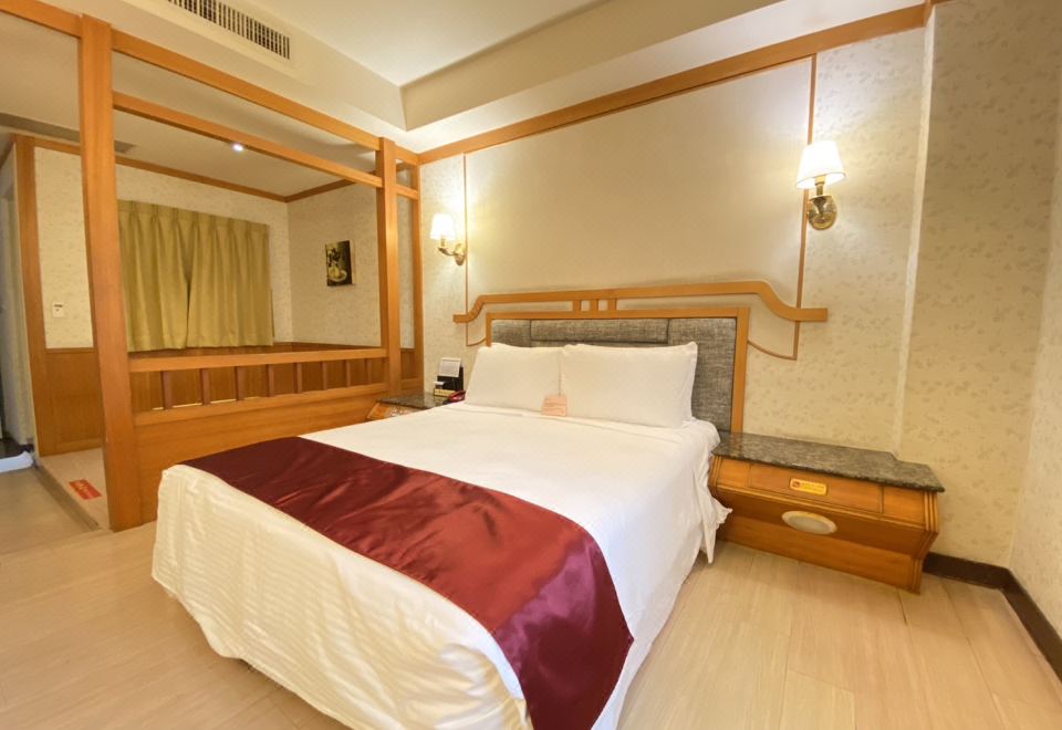 4. 아이 리브 모텔..