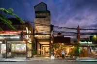The Akmani Legian Hotel in zona Luhur Pura Dalem Gede Putra Batungaus