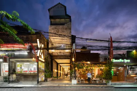 The Akmani Legian