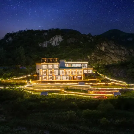 Yunxi Waterfall Viewing Cliffside Homestay, Guanling