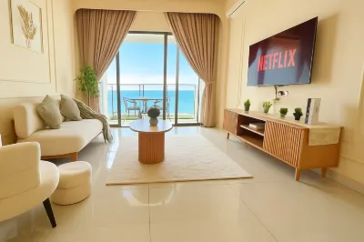 Danga Bay Vintage French 3BR6Pax Balcony Seaview 단가 베이 호텔