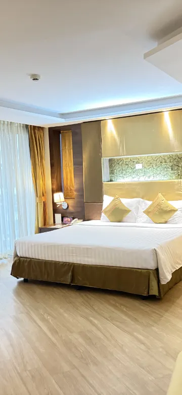 ห้องดีลักซ์หัวมุม - เตียงคิงไซส์ พร้อมอ่างอาาบน้ำ