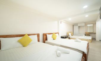 Crowne Bui Vien Hotel