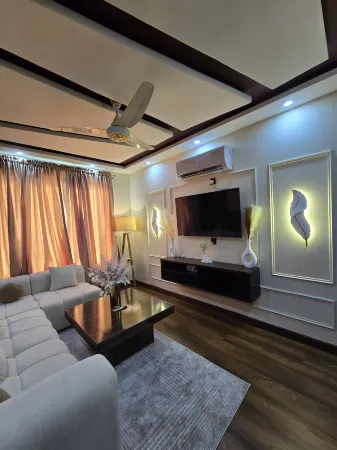 Shahzaib's Home | 1BHK Fully Furnished Apartment at City Center Отели рядом с достопримечательностью «Самади оф Рейнджит Сингх»