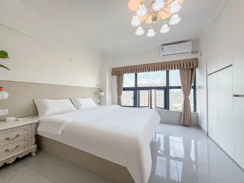 Lumingju Homestay (Chongzuo High-speed Rail South Station Central Pedestrian Street)