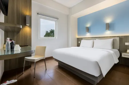 Amaris Hotel Cihampelas Bandung Отели рядом с достопримечательностью «Бандунгский технологический институт»