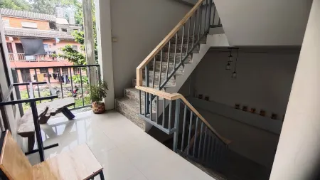 Samed Hotel Отели рядом с достопримечательностью «Mae Ram Phueng Beach»