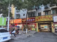 Hi Inn (Guiyang Qingzhen Zhonghuan Guoji) - 주차장