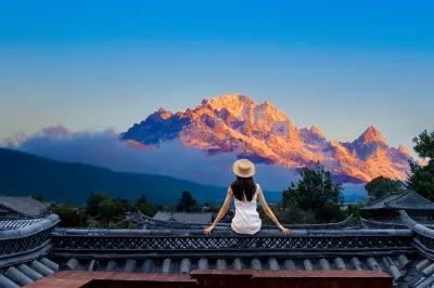 Jian Homestay (Baisha Ancient Town Branch) 백사고진(바이사구전) 주변 호텔