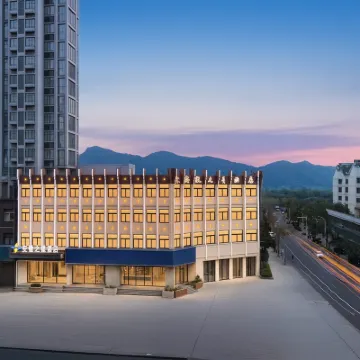 Anhui Star  Hotel Hotels near The Liuan Twin Towers
