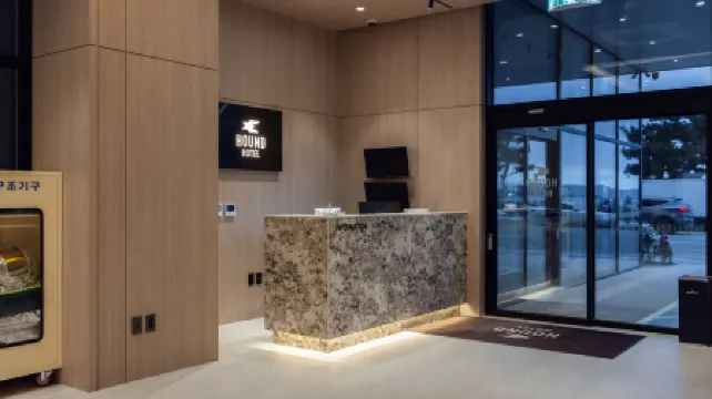 Hound Hotel Pohang Yeongildae