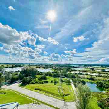 Champs Elysees King Studio + Corner Sunset View Hotel Exterior