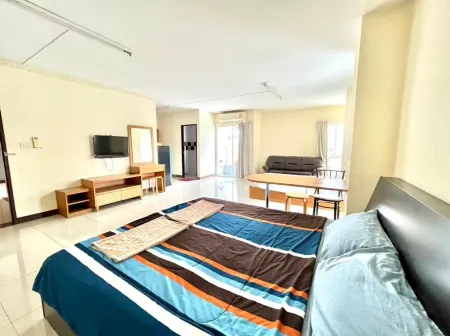 Good Morning Apartment Отели рядом с достопримечательностью «Bangkok University Rangsit Campus»