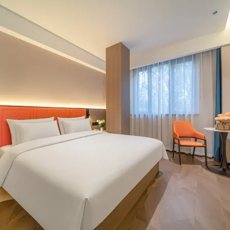 Qianshan Platinum Yishang Hotel (Xuehu Park)