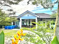 Tepak Nusuk Private Pool Homestay 5 Bedrooms 4 Bathrooms Hotels in Pendek