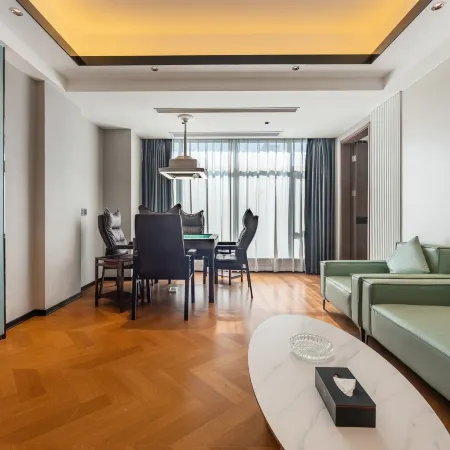 Yiyuan Holiday Hotel