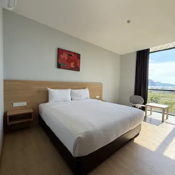 Signature by The Concept - formerly Chill Suites Langkawi Hotels near Legenda Park