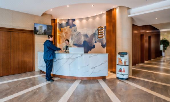 Yilong Anyun Hotel (Xi'an Huimin Street Bell Tower)