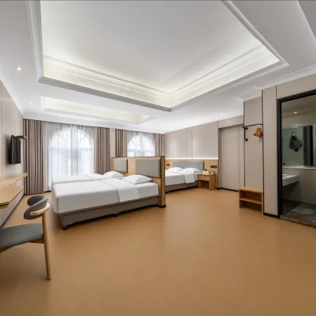 Sunny·Sunshine Selected Hotel (Xinyang Railway Station Tianrun Plaza Branch)