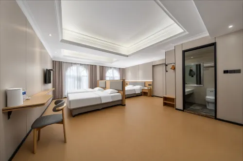 Sunny·Sunshine Selected Hotel (Xinyang Railway Station Tianrun Plaza Branch) - Romantic