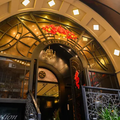 Bay Luxury Beijing Hotel Hotels near Long Bien Railway Station