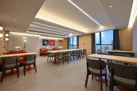 Huayunju No.1 Scenic Hotel (Xinyang Railway Station Tianrun Plaza) - Kæledyr tilladt