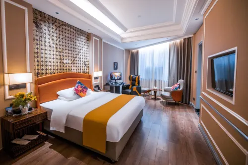 Dianwanjing Pan-Entertainment E-sports Hotel (Puning Plaza Wantaihui)