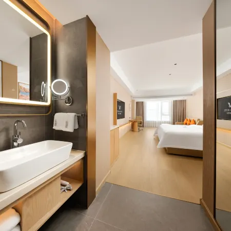 Vienna Hotel (Haikou Laocheng Nanhai Avenue)