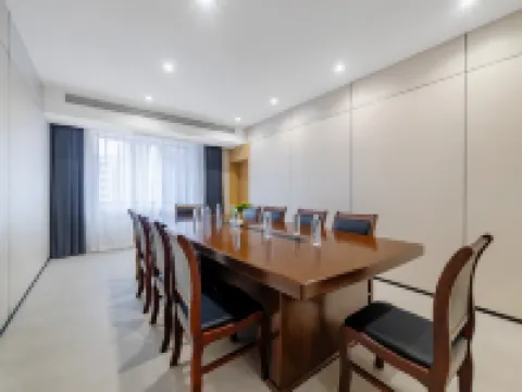 Yuecheng Four Seasons Hotel (Zunyi Zheng'an Government) Hotels in Zheng'an