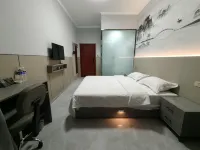 Lanya Bay Hotel - Inns
