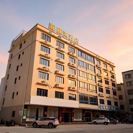 Dolphin Bay Hotel