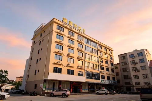 Dolphin Bay Hotel
