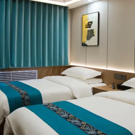 West Station Business Hotel (Pingliang West Bus Station)